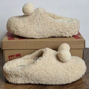 FITFLOP SHUV Pom-Pom Shearling Clog Slippers size 9 retail $160